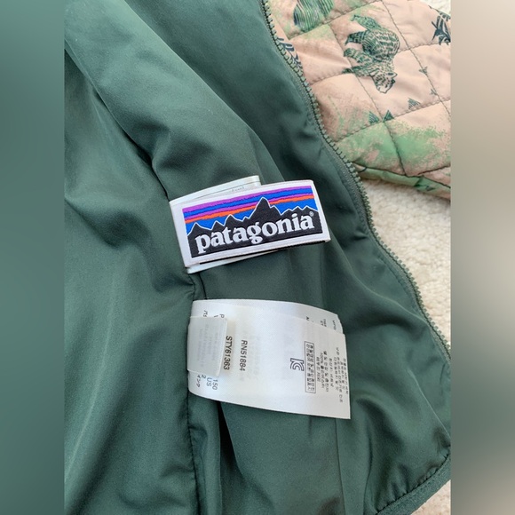 Patagonia Size 5T Bear and Forest Print Nano Puff Jacket - Picture 11 of 14